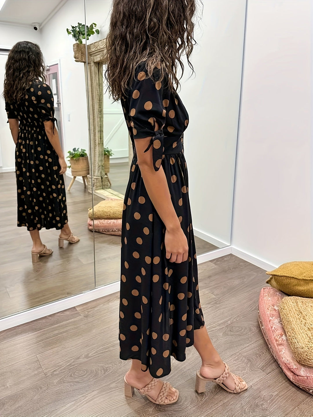 Mila | Polka Dot V-Neck Dress