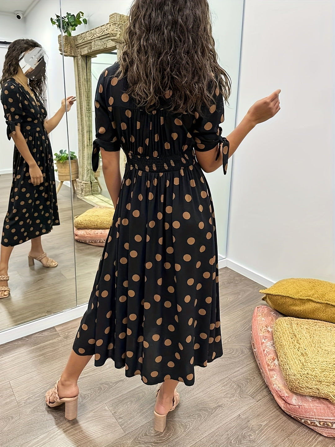 Mila | Polka Dot V-Neck Dress